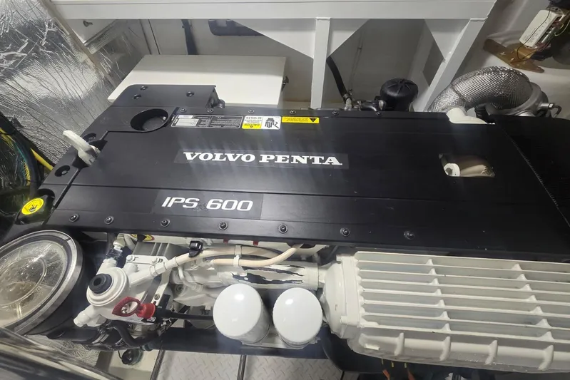 Yacht Photos Pics Volvo Penta IPS 600 engine in 2018 Cruisers Yachts 50 Cantius.