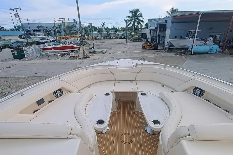 335-712 Used Yacht Photos Pics 2021 Grady-White Freedom 375 boat interior with spacious seating and modern amenities.