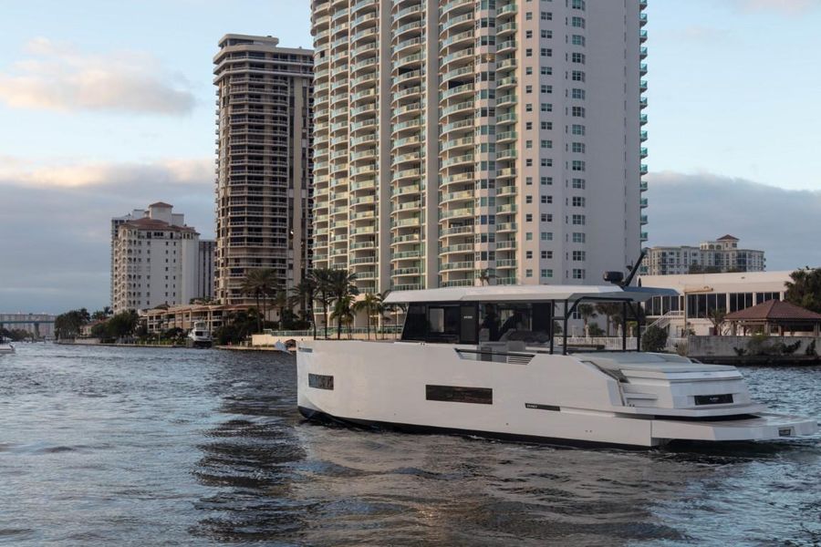 2024 De Antonio Yachts D50 Coupé