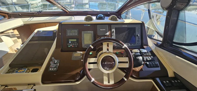  Yacht Photos Pics Azimut 47 Fly