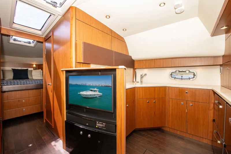 Gioia Yacht Photos Pics 