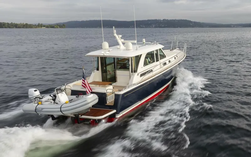 Patriot Yacht Photos Pics 