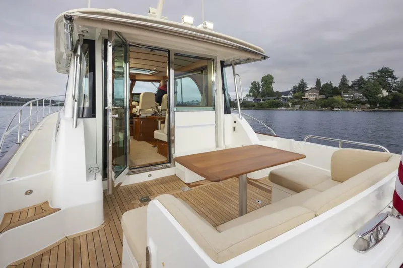 Patriot Yacht Photos Pics 