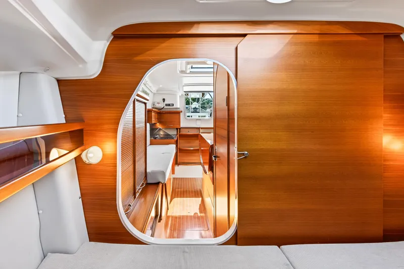 Wingman Yacht Photos Pics 