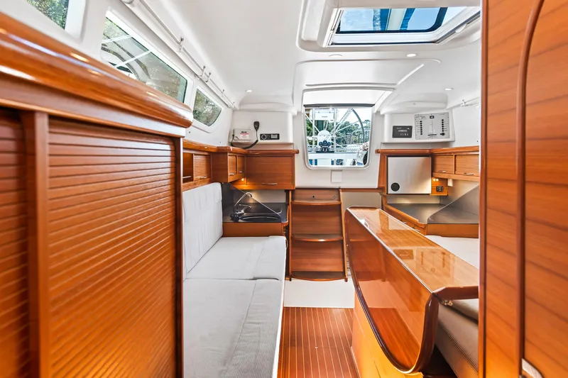 Wingman Yacht Photos Pics 