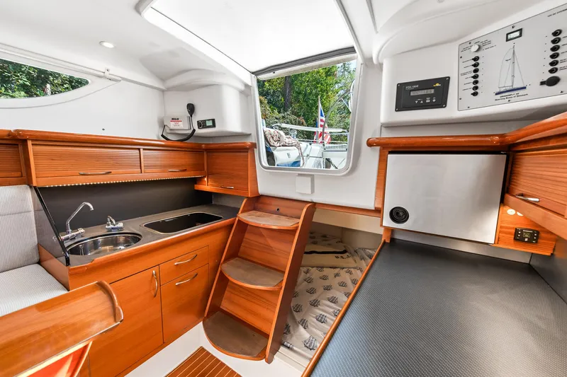 Wingman Yacht Photos Pics 