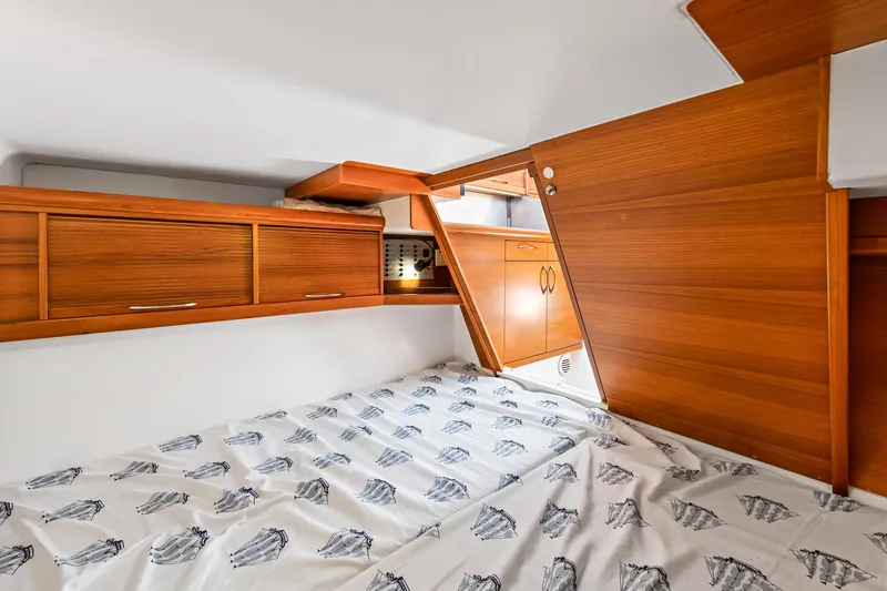 Wingman Yacht Photos Pics 