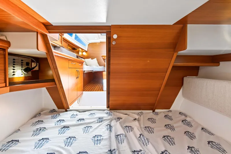 Wingman Yacht Photos Pics 