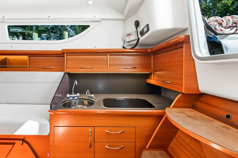 Wingman Yacht Photos Pics 