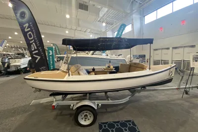 Vision Marine Technologies Quietude 156