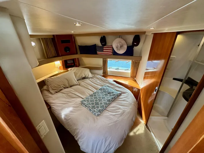 Paradigm Yacht Photos Pics 