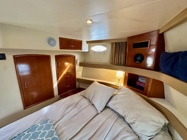 Paradigm Yacht Photos Pics 