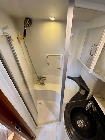 Paradigm Yacht Photos Pics 