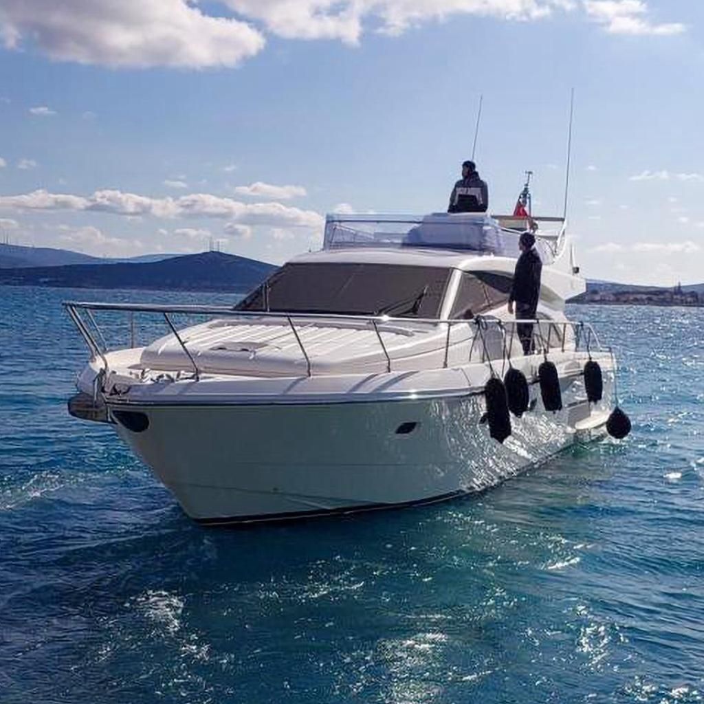 2005 Ferretti Yachts 53 