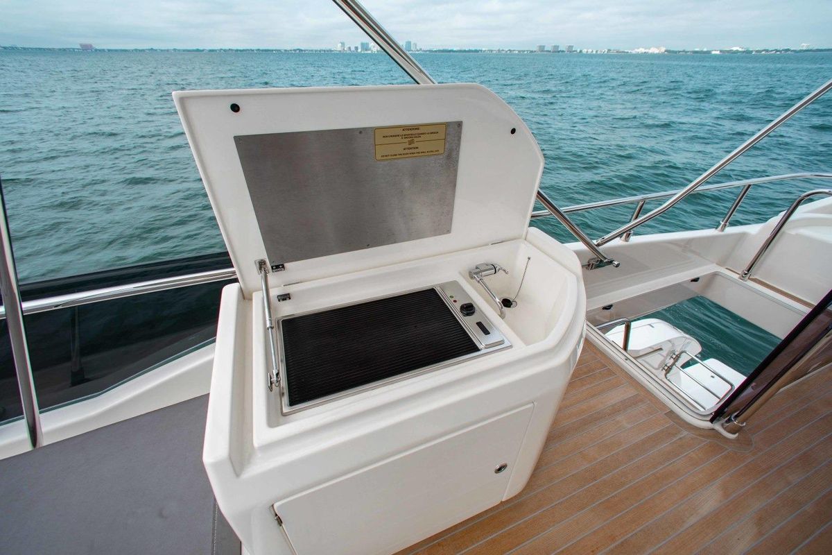 2018 Ferretti Yachts 55 