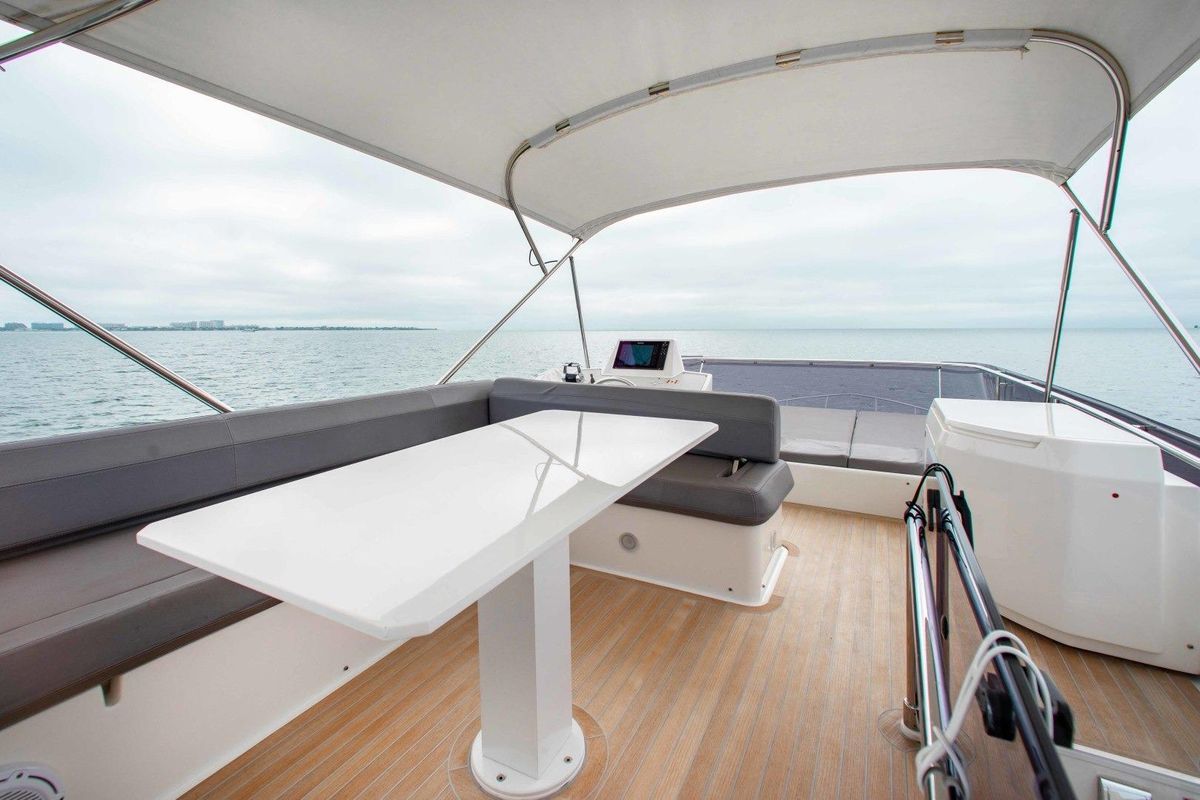 2018 Ferretti Yachts 55 