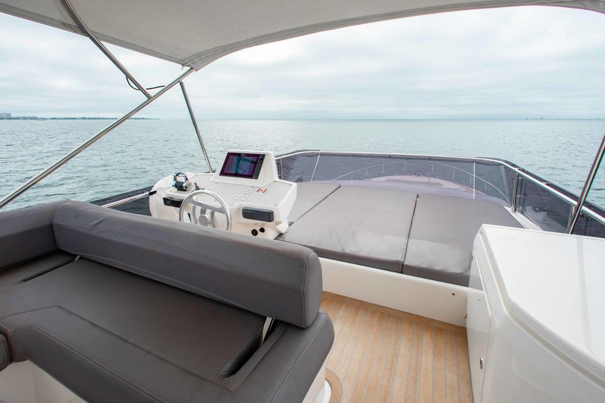 2018 Ferretti Yachts 55 