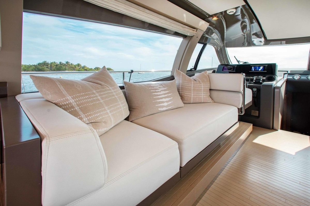 2018 Ferretti Yachts 55 