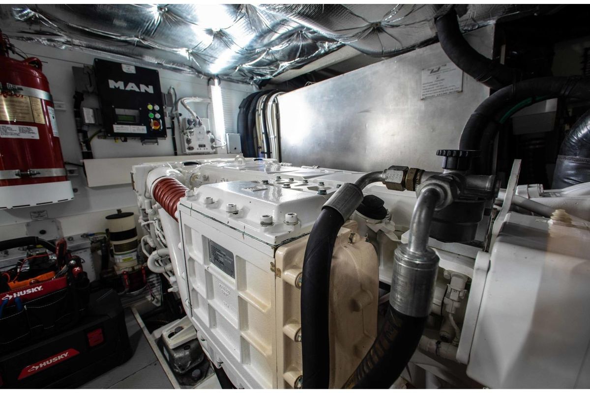 2018 Ferretti Yachts 55 