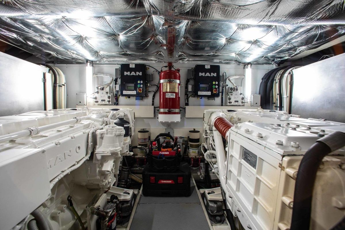 2018 Ferretti Yachts 55 