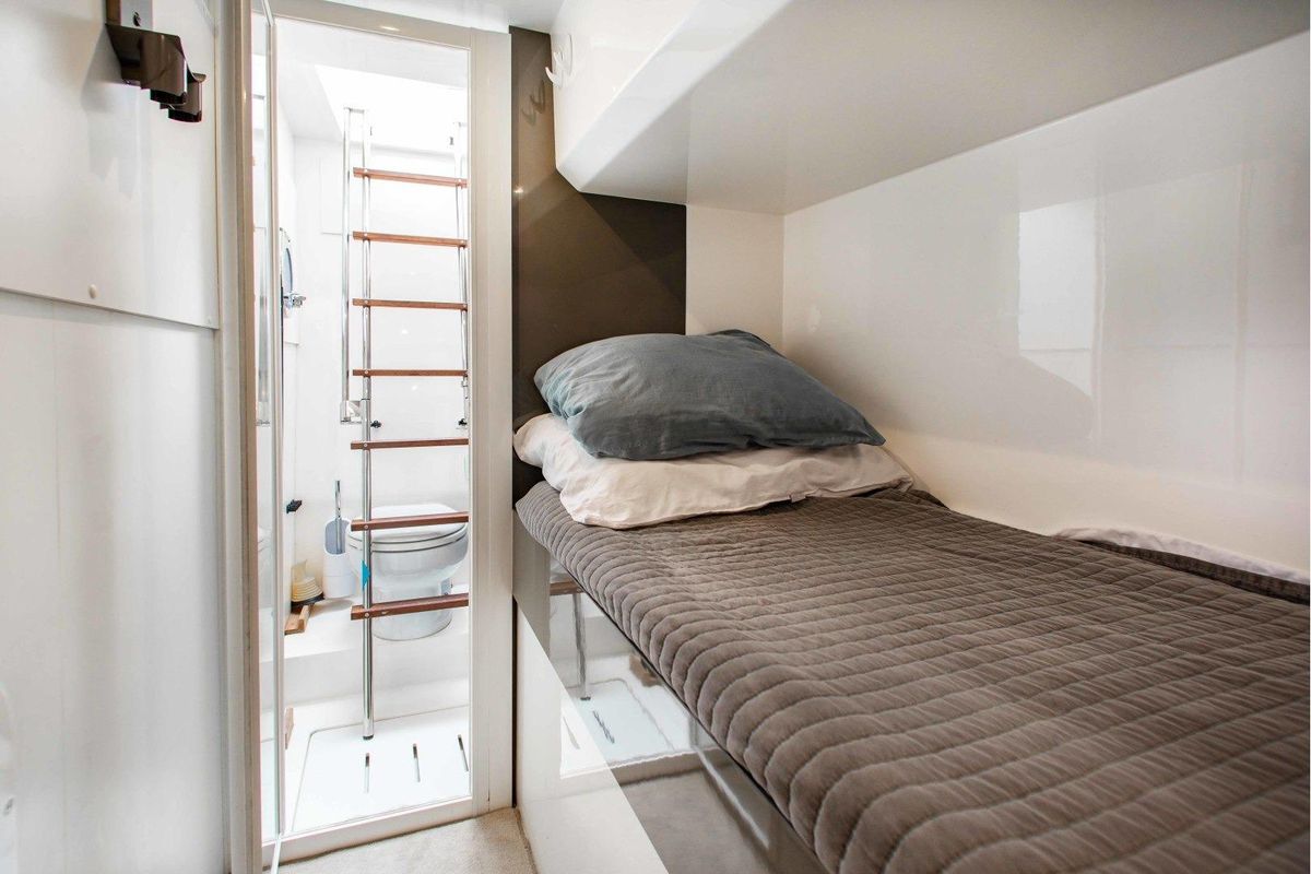 2018 Ferretti Yachts 55 