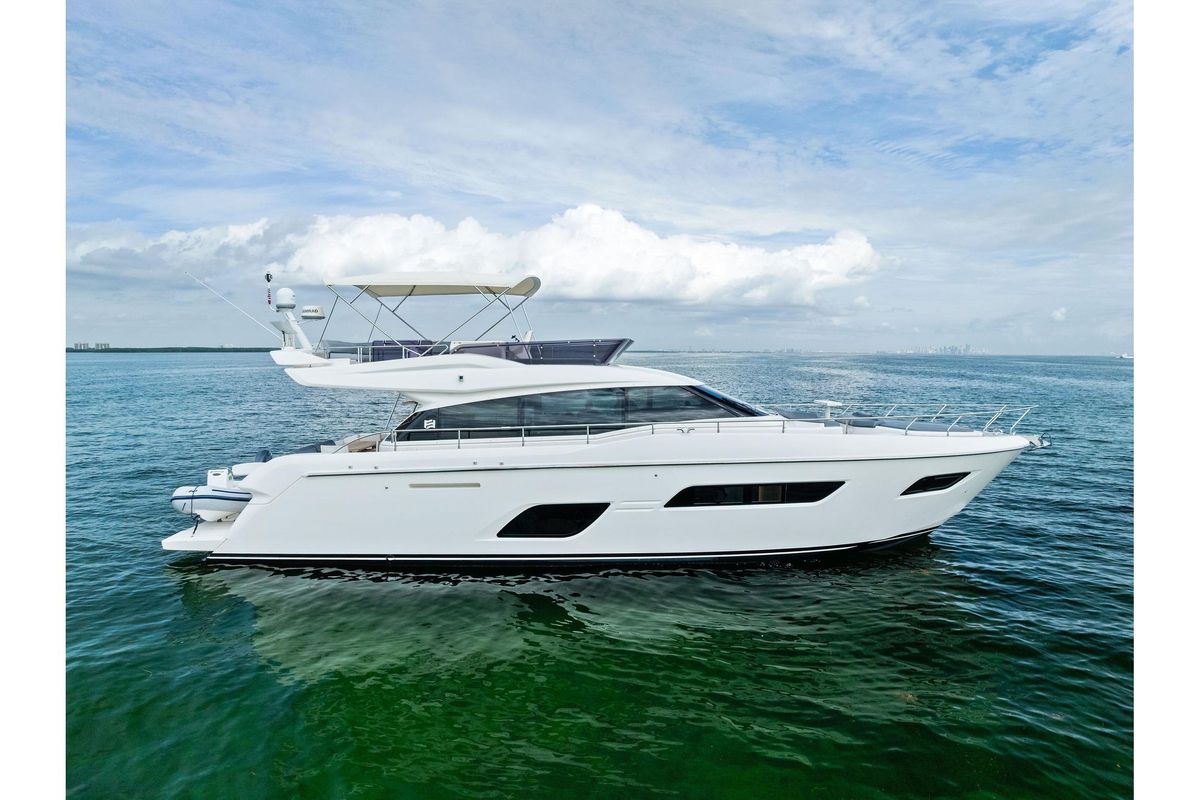 2018 Ferretti Yachts 55 