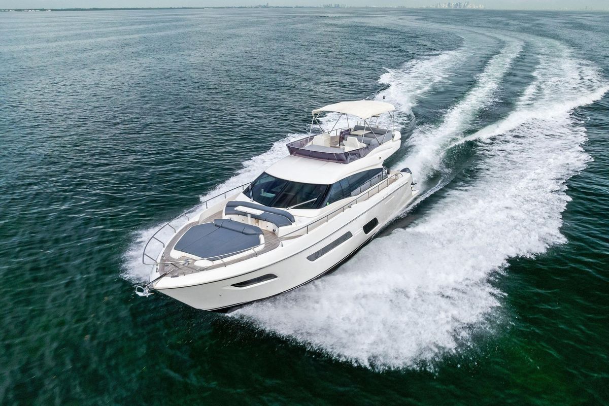 2018 Ferretti Yachts 55 