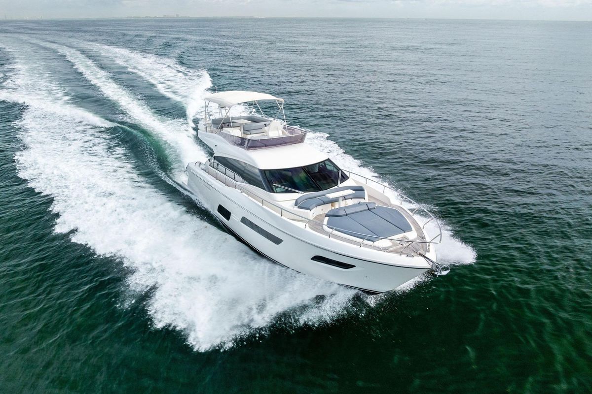 2018 Ferretti Yachts 55 