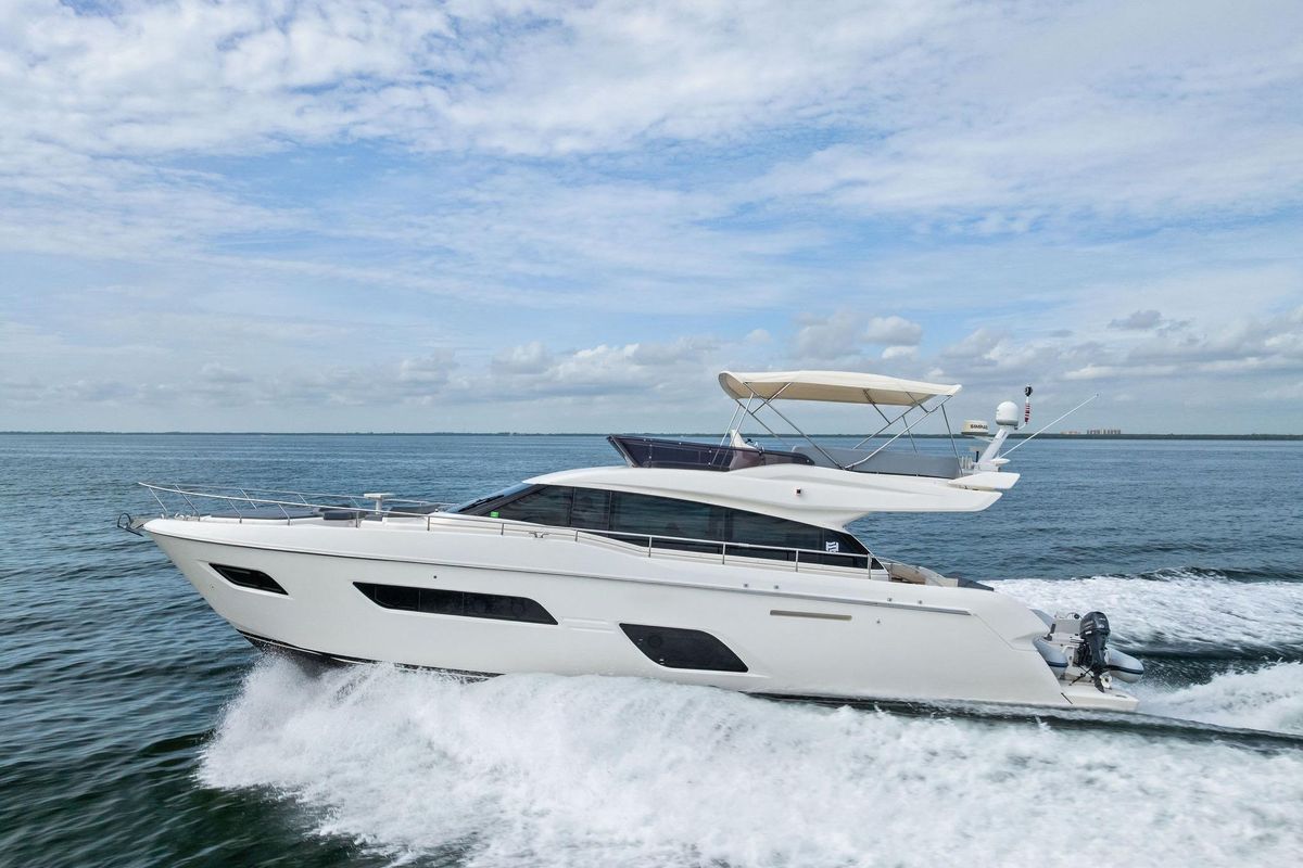 2018 Ferretti Yachts 55 