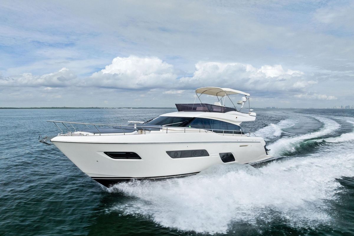 2018 Ferretti Yachts 55 