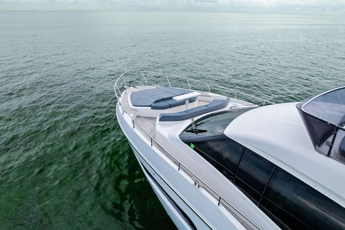 2018 Ferretti Yachts 55 