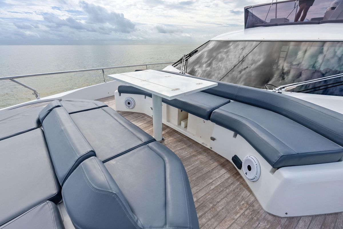 2018 Ferretti Yachts 55 