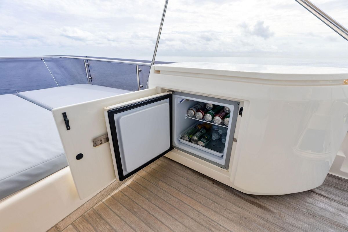 2018 Ferretti Yachts 55 