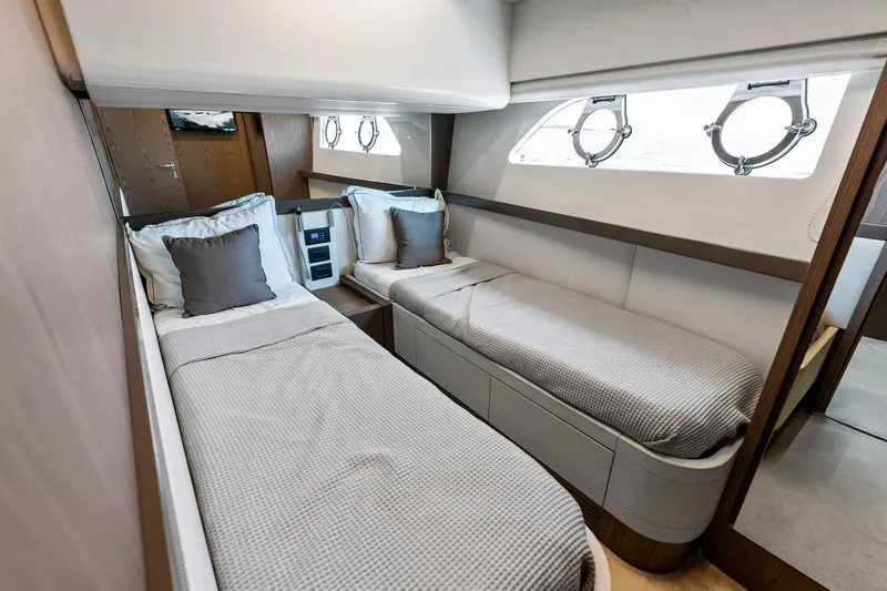 Acqua Yacht Photos Pics Luxurious twin cabin interior of 2018 Ferretti Yachts 550 with modern design.