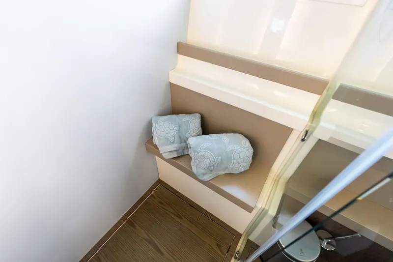 Acqua Yacht Photos Pics Cozy interior corner with cushions on Ferretti Yachts 550, 2018 model.