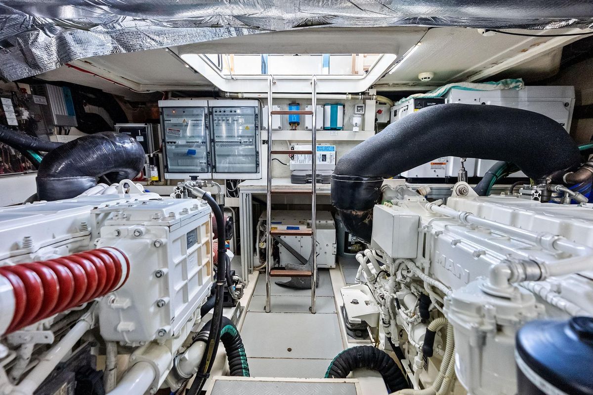 2018 Ferretti Yachts 55 