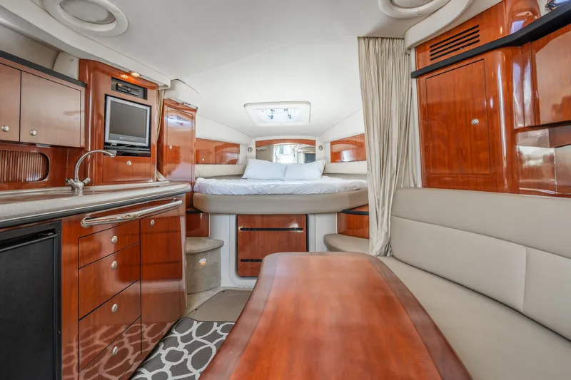 Well Hung Jury Yacht Photos Pics 