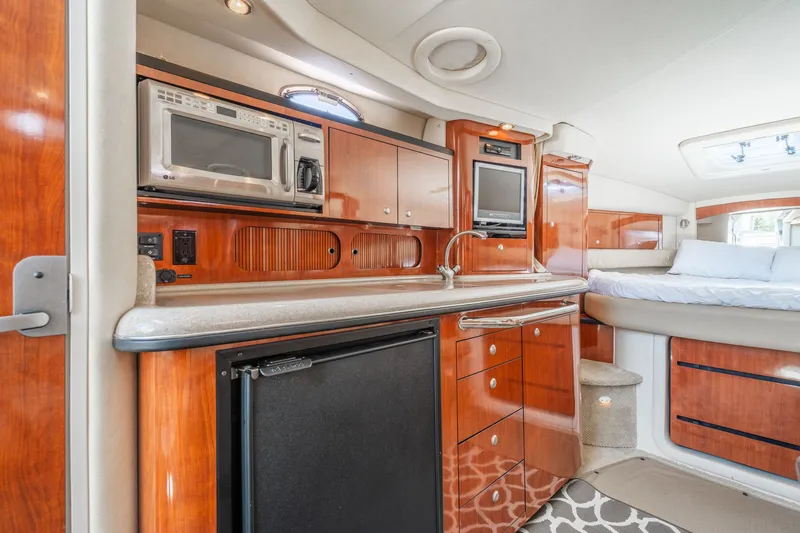 Well Hung Jury Yacht Photos Pics 