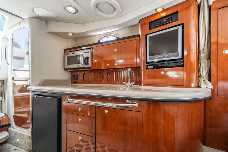 Well Hung Jury Yacht Photos Pics 