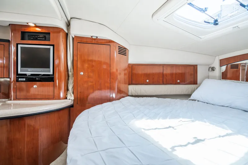 Well Hung Jury Yacht Photos Pics 