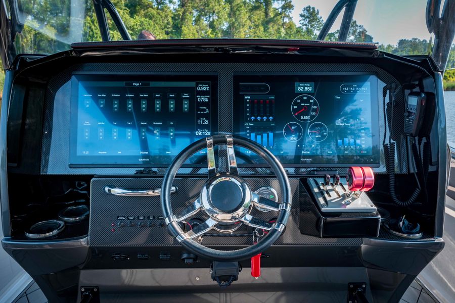 2020 Nor-Tech 390 Center Console