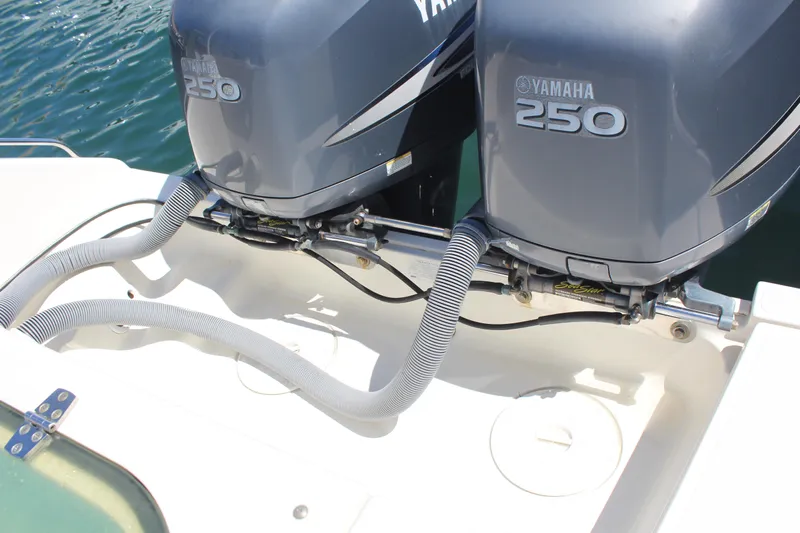  Yacht Photos Pics Twin Yamaha 250 engines on a 2008 Pursuit S 310 Sport boat.