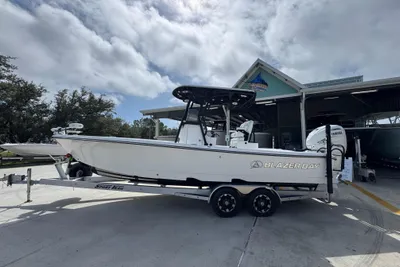 Blazer Bay 2700 Hybrid