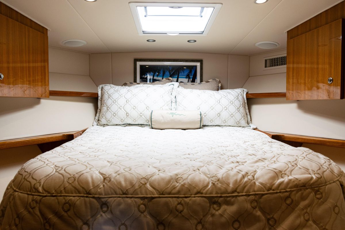 2019 Viking 44 