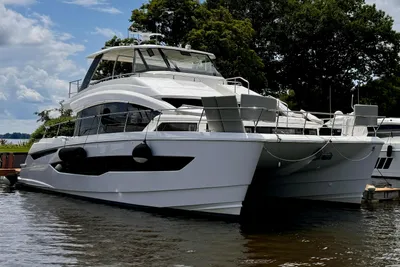 Aquila 54 Yacht