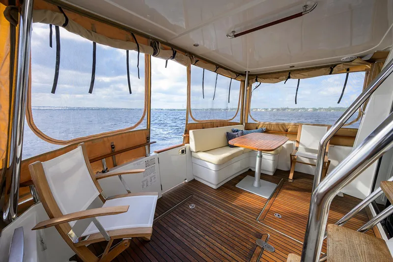 Stellar Seascape Yacht Photos Pics Beneteau 44 Southern Trawl - Aft Deck, Dining and Seating