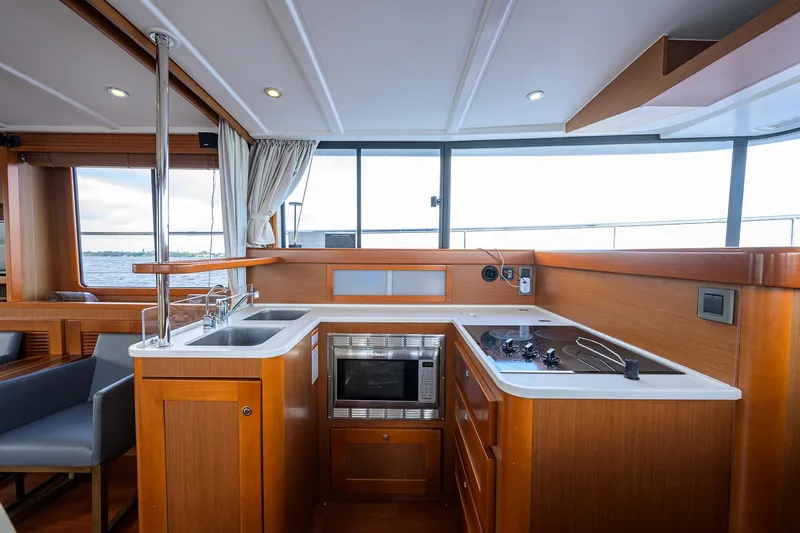 Stellar Seascape Yacht Photos Pics Beneteau 44 Southern Trawl - Galley, Sink and Cooktop