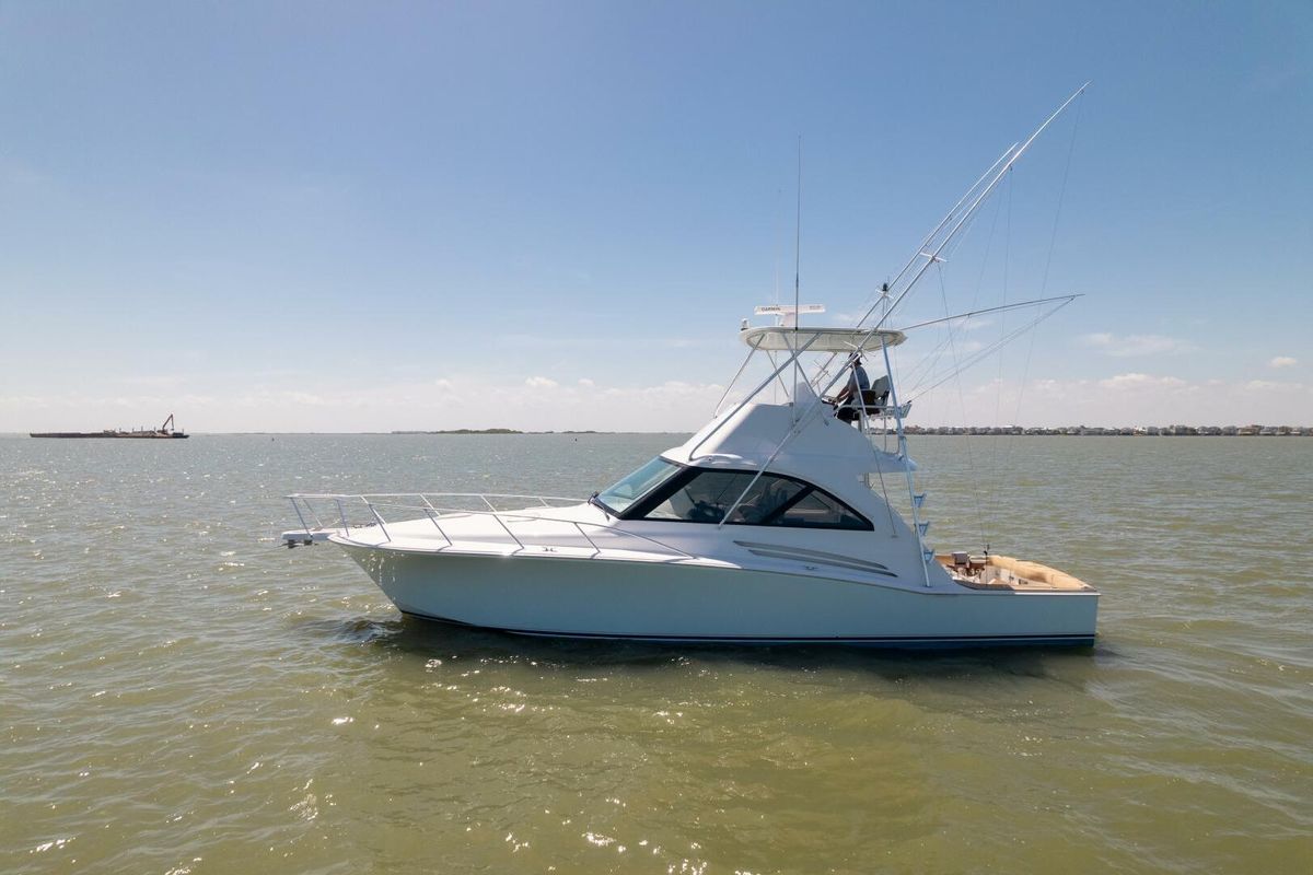 2018 Hatteras 44 