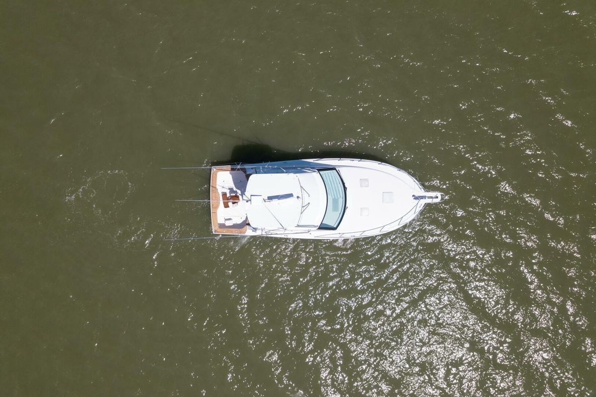 2018 Hatteras 44 