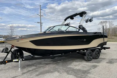 MasterCraft XT-24